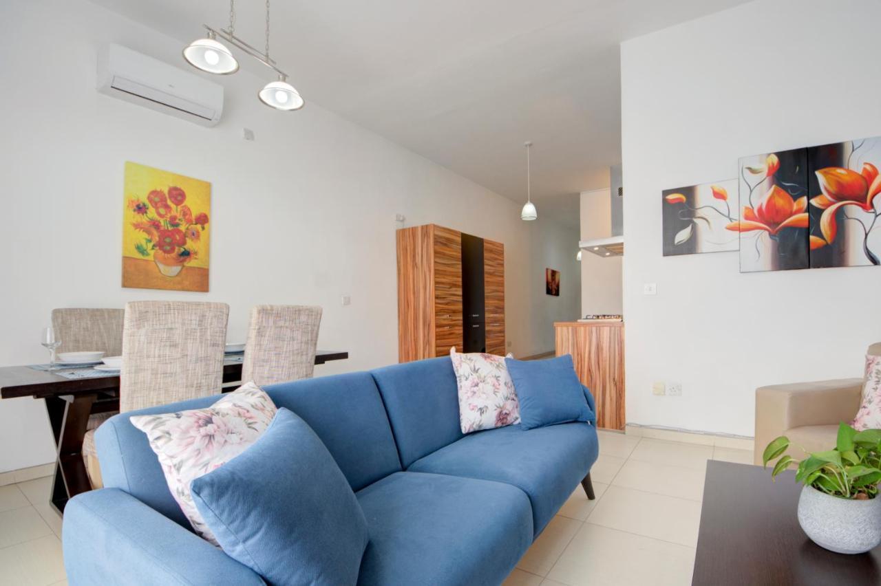 St Julians 2 Bedroom Apartment With Commanding Seaviews By Shortletsmalta St. Julian's Exteriör bild